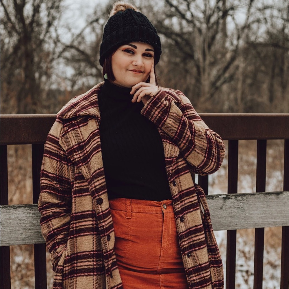 Meet your Posher, Caitlyn